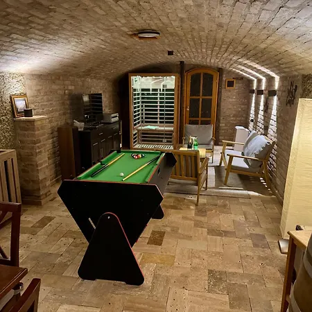 Anna Casa Del Vino *